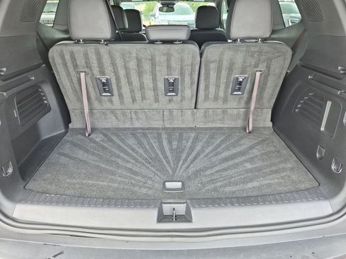 Used 2025 Buick Enclave Preferred w/ Super Cruise Package FWD image 40