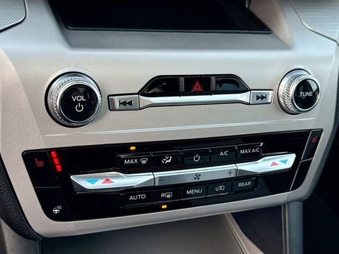 Certified 2022 Ford Explorer XLT w/ Equipment Group 202A image 18