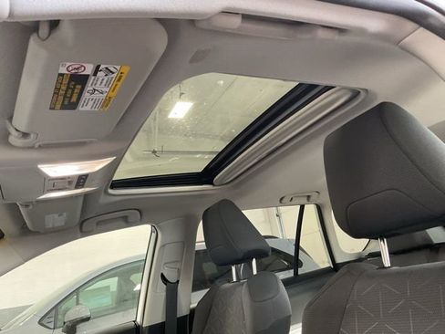 Used 2025 Toyota RAV4 XLE image 18