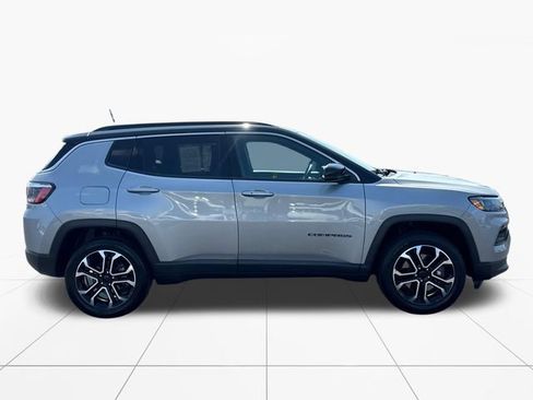 Used 2024 Jeep Compass Limited AWD/4WD image 7
