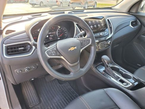 Used 2023 Chevrolet Equinox Premier FWD image 15