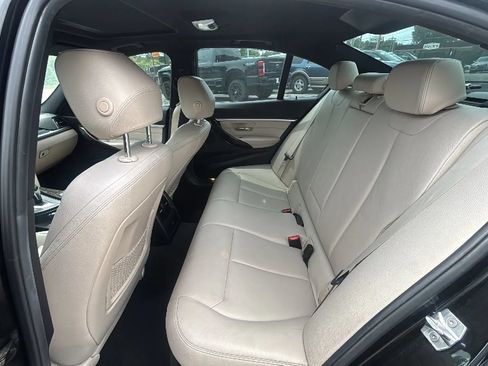 Used 2017 BMW 330i Sedan RWD image 13