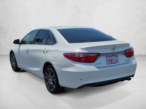 Used 2016 Toyota Camry SE FWD image 7