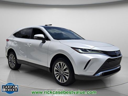 Used 2024 Toyota Venza Limited AWD/4WD image 9