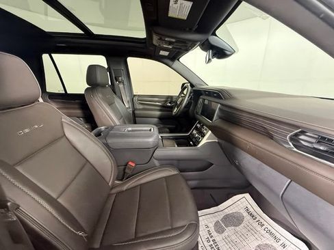 Used 2024 GMC Yukon Denali AWD/4WD image 37
