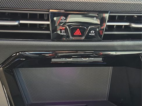 New 2026 Volkswagen GTI SE FWD image 20