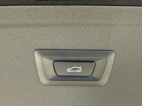 Used 2025 BMW iX xDrive50 image 16