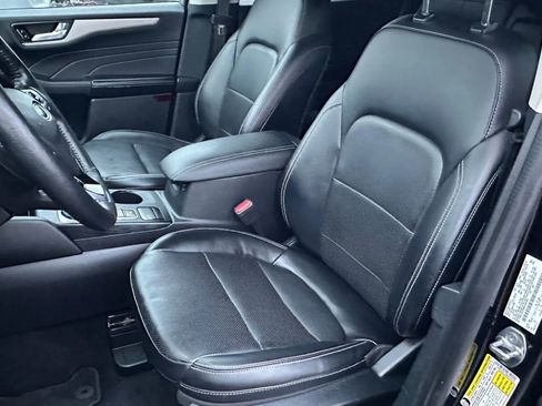 Used 2021 Ford Escape SEL image 19