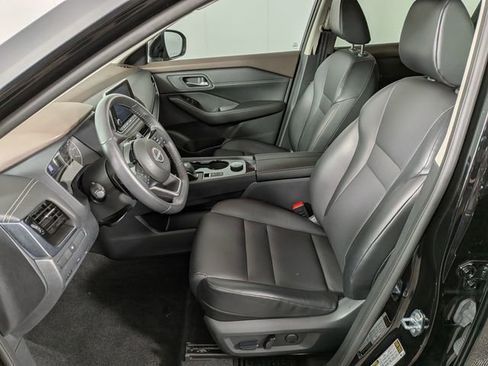 Used 2023 Nissan Rogue SV w/ SV Premium Package AWD/4WD image 15