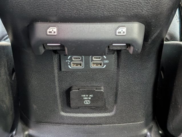 Used 2019 Jeep Wrangler Unlimited Sahara w/ Uconnect 4C Nav & Sound Group AWD/4WD image 30