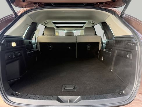 Used 2025 MAZDA CX-70 Plug-In Hybrid w/ Premium Pkg image 16