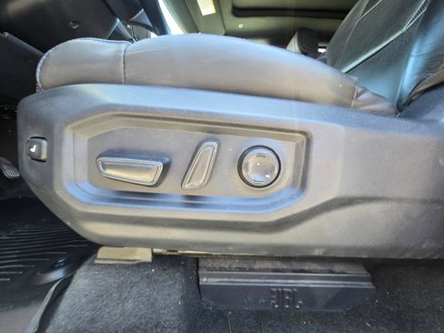 Used 2024 Toyota Tundra Platinum AWD/4WD image 16