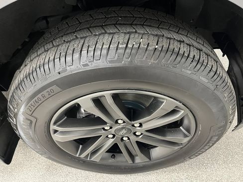 Used 2021 Ford F150 Lariat w/ Equipment Group 502A High AWD/4WD image 18