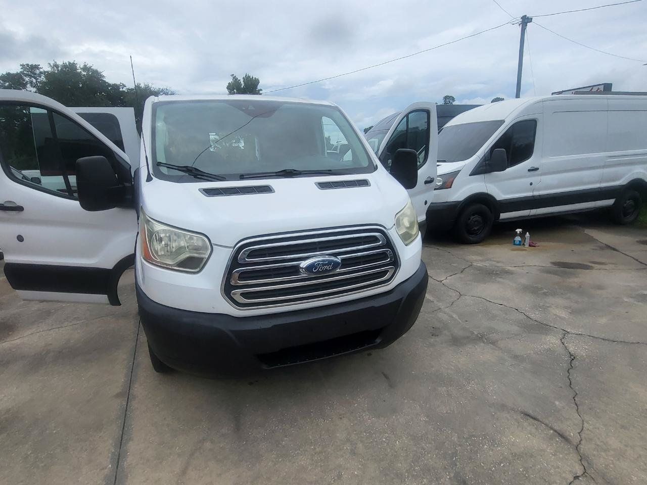 Used 2016 Ford Transit 250 130 Low Roof w/ Exterior Upgrade Package RWD image 79