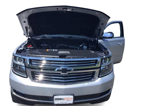 Used 2017 Chevrolet Suburban Premier AWD/4WD image 8