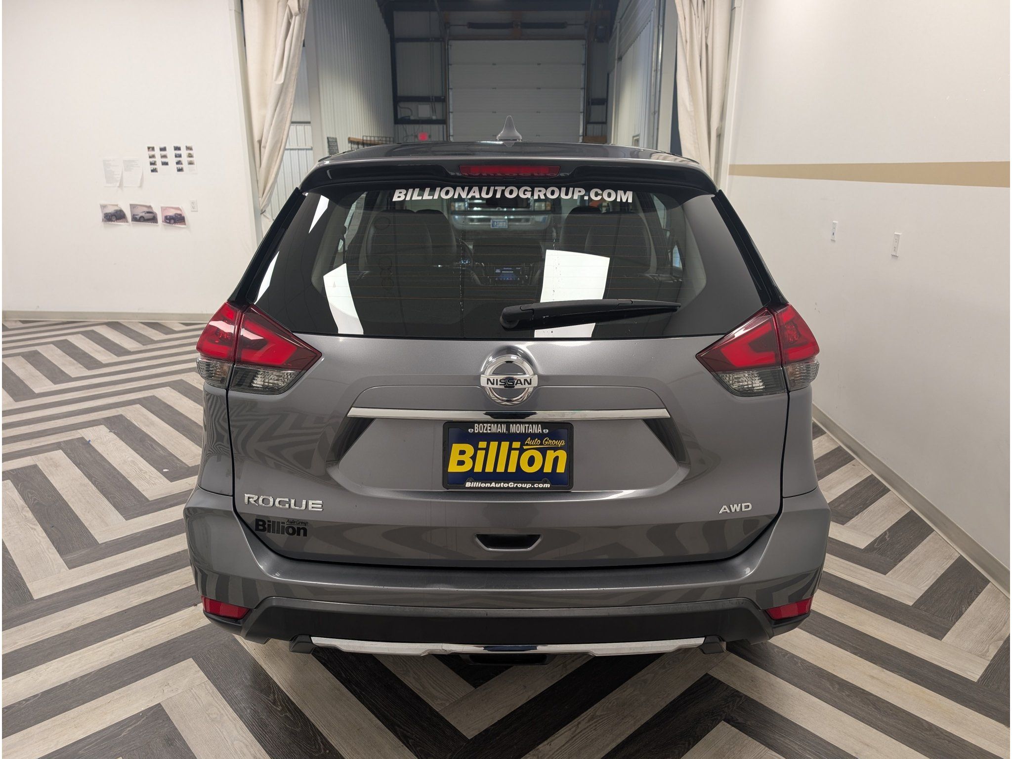 Used 2018 Nissan Rogue S AWD/4WD image 23
