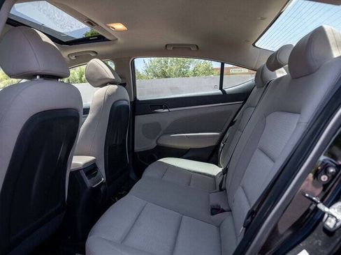 Used 2018 Hyundai Elantra Value Edition FWD image 17