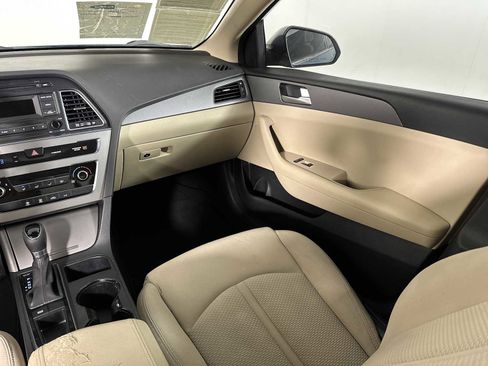 Used 2015 Hyundai Sonata SE image 13
