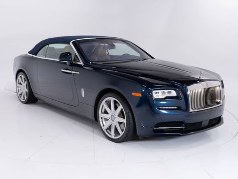 Certified 2016 Rolls-Royce Dawn image 16