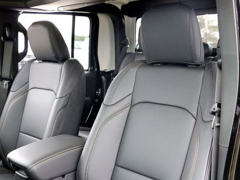 New 2026 Jeep Gladiator Sport image 10