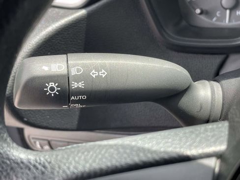 Used 2025 Toyota Corolla LE FWD image 30