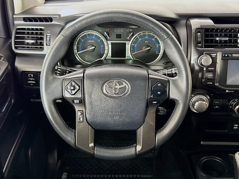 Certified 2019 Toyota 4Runner TRD Off-Road Premium AWD/4WD image 4