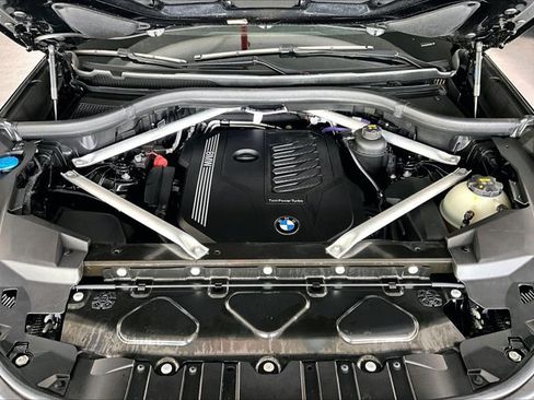 Used 2021 BMW X5 sDrive40i w/ M Sport Package RWD image 11