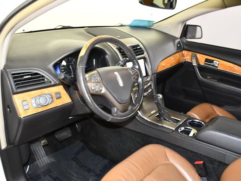 Used 2014 Lincoln MKX AWD w/ Equipment Group 102A image 36