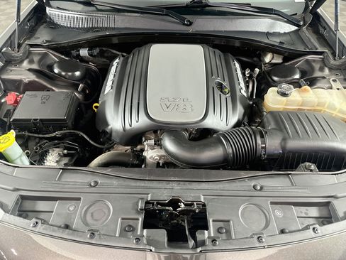 Used 2019 Chrysler 300 C RWD image 31