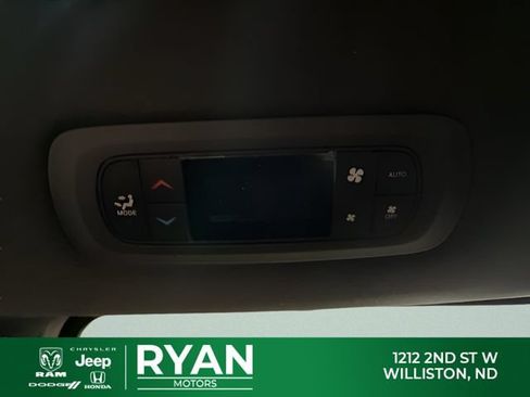 New 2026 Chrysler Pacifica Select AWD/4WD image 65