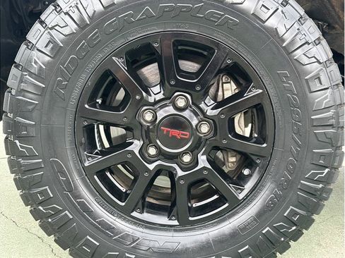 Used 2017 Toyota Tundra TRD Pro AWD/4WD image 15