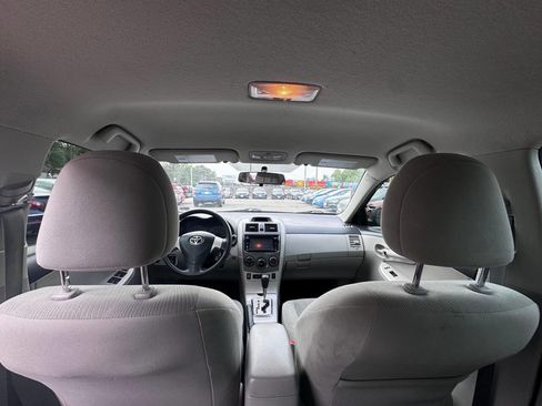 Used 2013 Toyota Corolla LE FWD image 14