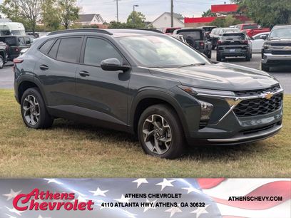 Used 2025 Chevrolet Trax LT