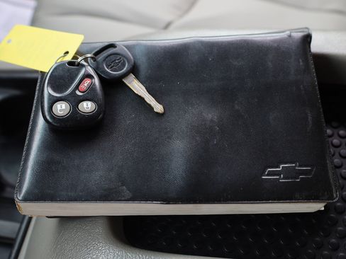 Used 2005 Chevrolet Silverado 3500 LT w/ Heavy-Duty Power Package image 11