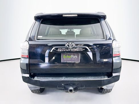 Used 2018 Toyota 4Runner SR5 Premium image 7
