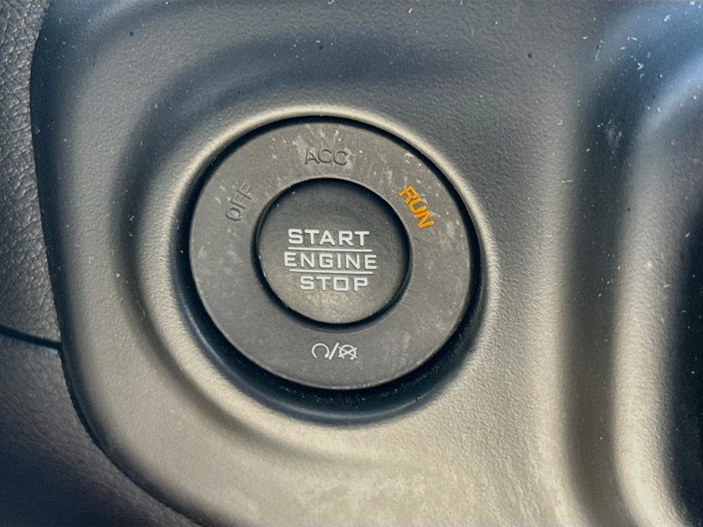 Certified 2023 Jeep Wrangler Unlimited Sahara AWD/4WD image 17