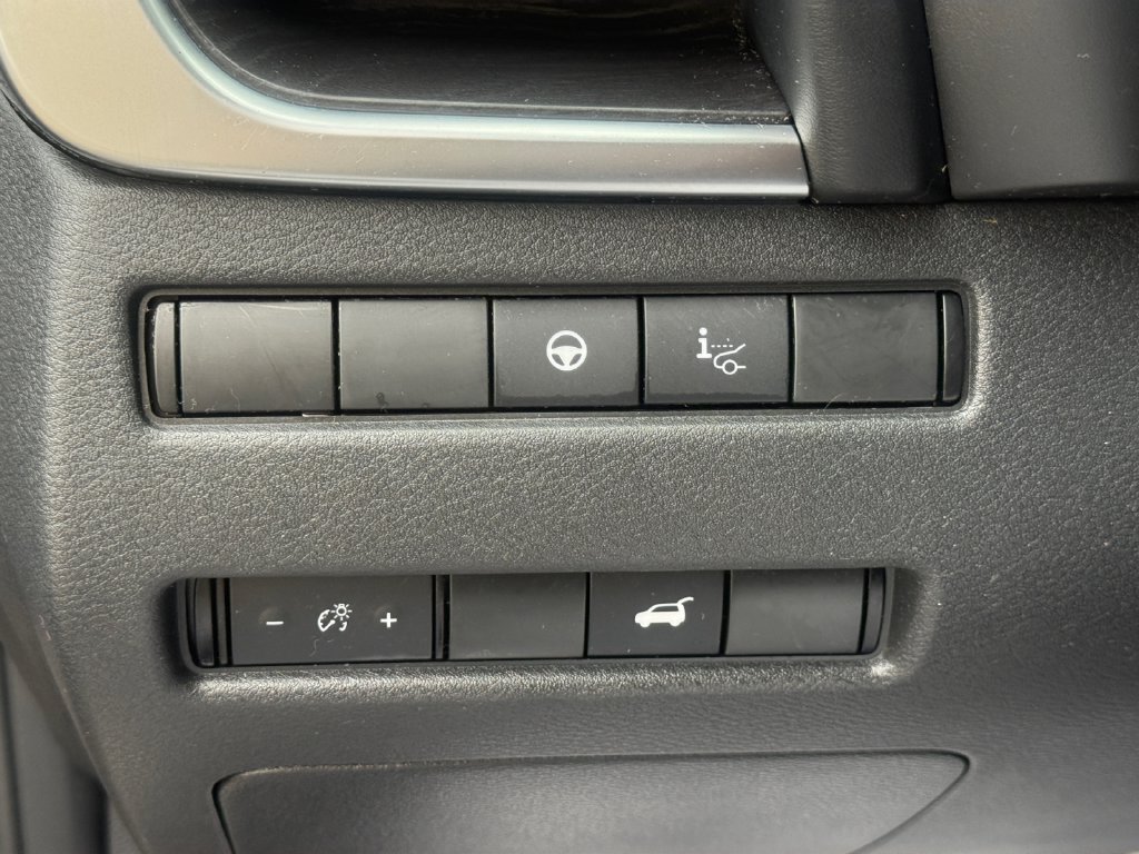 Used 2021 Nissan Rogue Platinum AWD/4WD image 20