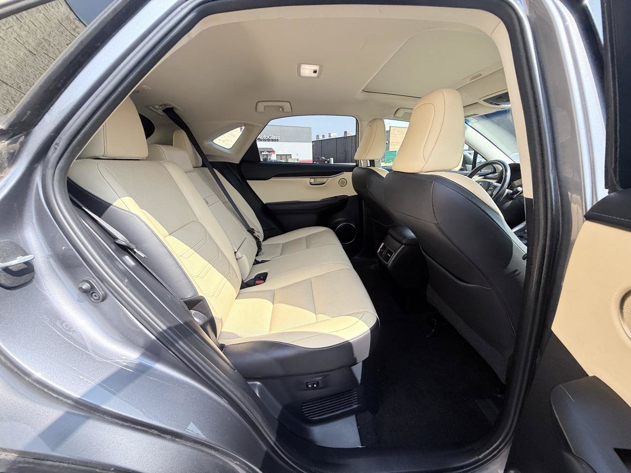 Used 2015 Lexus NX 200t FWD w/ Luxury Package image 12