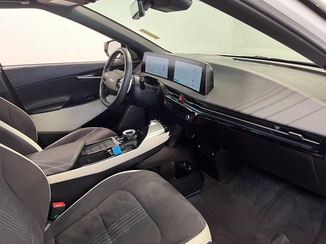 Used 2024 Kia EV6 GT-Line RWD image 11
