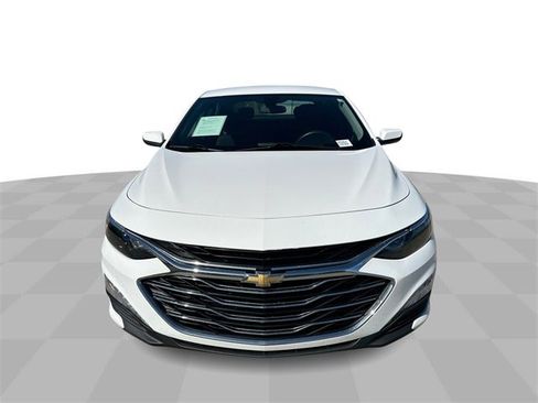 Used 2020 Chevrolet Malibu LT image 3