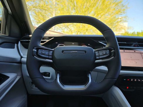 New 2026 Jeep Cherokee Laredo AWD/4WD image 19