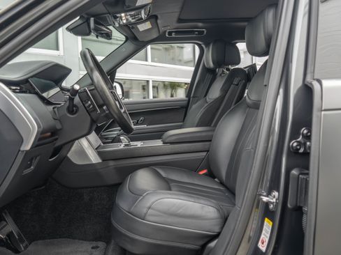 Used 2025 Land Rover Range Rover Long Wheelbase Autobiography AWD/4WD image 12
