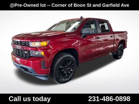 Used 2020 Chevrolet Silverado 1500 Custom w/ Custom Value Package AWD/4WD image 1