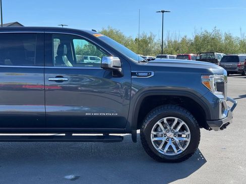 Used 2021 GMC Sierra 1500 SLT w/ SLT Convenience Package AWD/4WD image 4