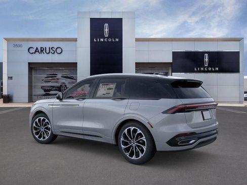 New 2026 Lincoln Nautilus Reserve image 4