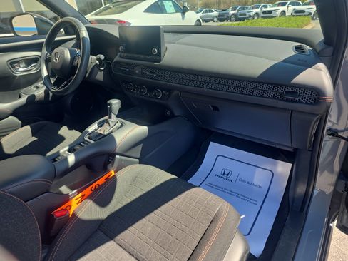 Used 2024 Honda HR-V Sport image 12