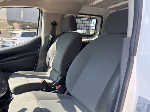 Used 2019 Nissan NV200 S image 13