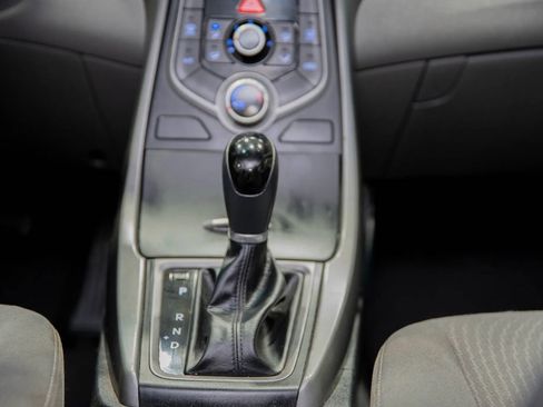 Used 2016 Hyundai Elantra SE w/ Option Group 02 image 13