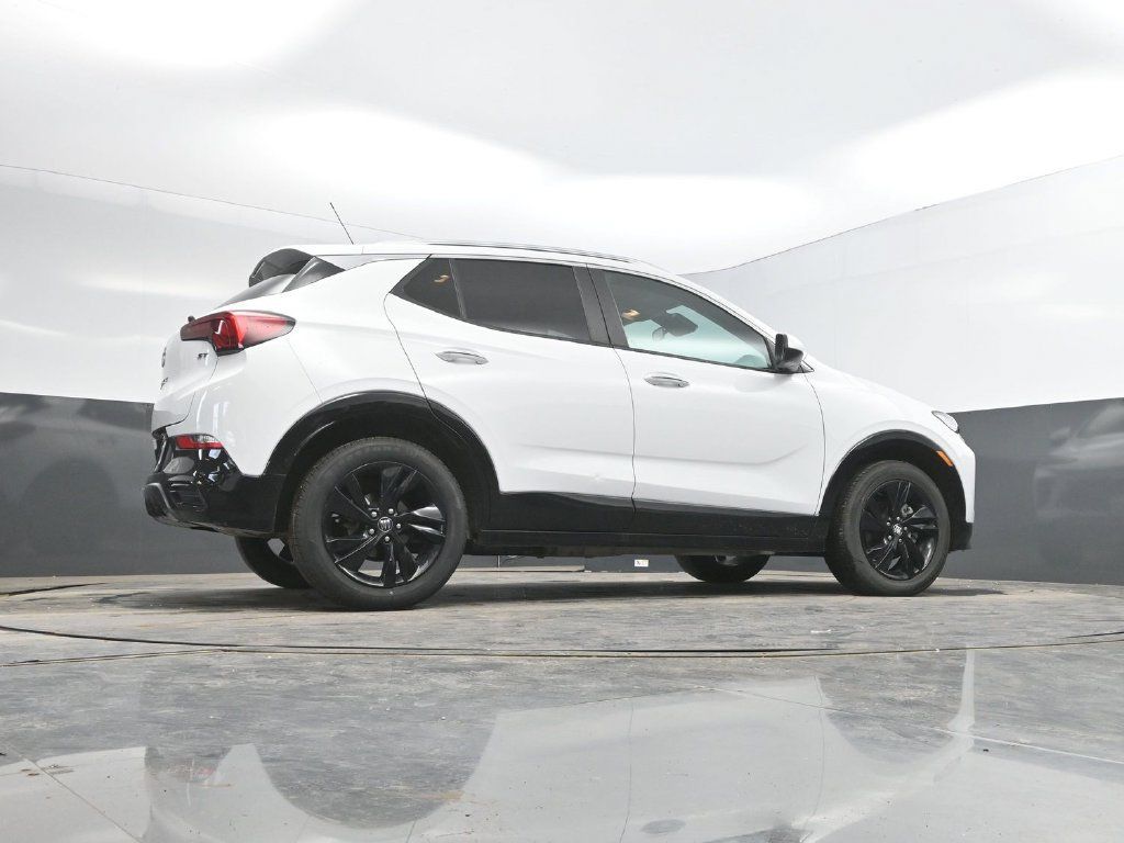 Used 2024 Buick Encore GX Sport Touring FWD image 38