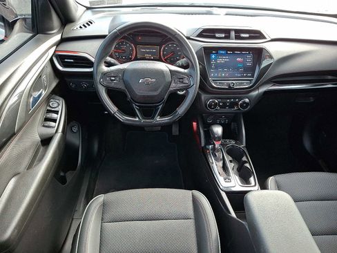 Used 2021 Chevrolet TrailBlazer RS w/ Sun and Liftgate Package image 11
